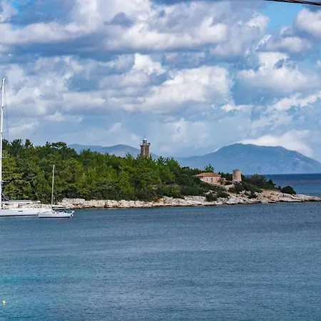 Paradise House Apart2, 5min Walking Distance To Center Apartmán