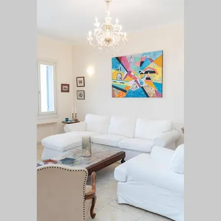 Paradise House Apart2, 5min Walking Distance To Center דירה פיסקרדו